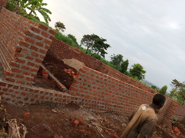 3 BEDROOM BUNGALOW HIPPED ROOF DESIGN LUGULU WEBUYE 